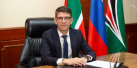 Руководитель исполкома Лениногорского района Марат Гирфанов поздравил с Международным женским днем - Лениногорские вести