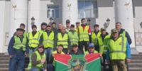 Ветераны -пограничники Лениногорска помогли охранять правопорядок на Первомайской эстафете - Лениногорские вести